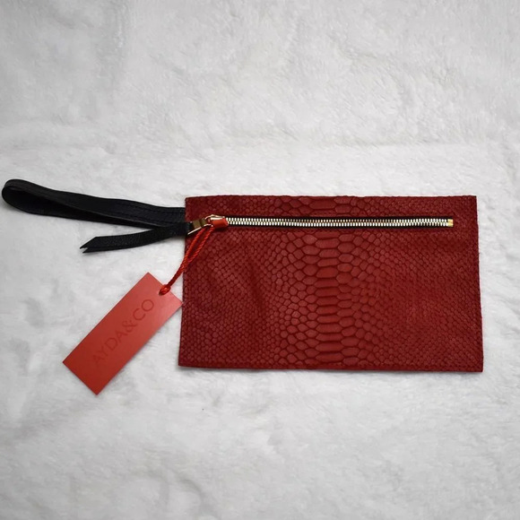 AYDA & CO Wristlet Red Snake 100% Genuine Leather Embossed Minimalist Colorblock - Picture 1 of 11